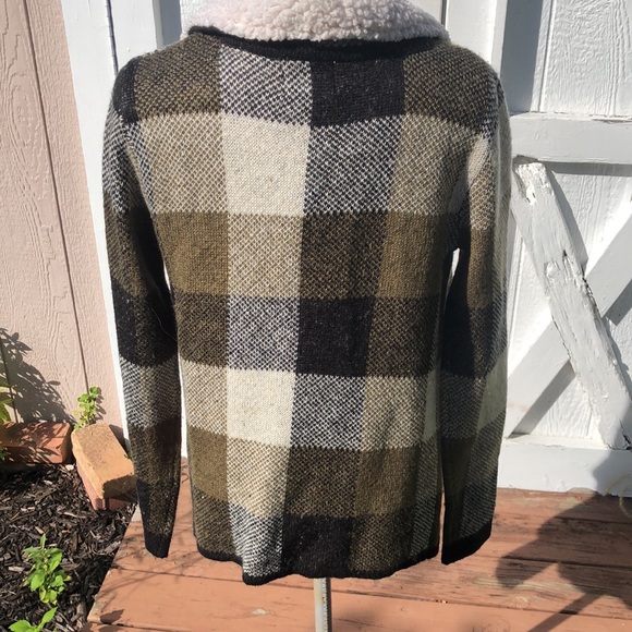 Never worn, XS DAYTRIP cardigan - Picture 5 of 5